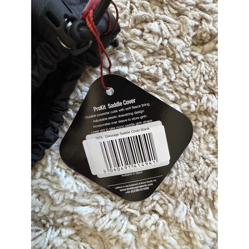 LeMieux ProKit Dressage Saddle Cover Black Fleece Lined Adjustable NWT - Picture 4 of 8